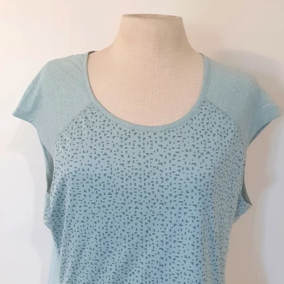 Adidas Size M Light Green Sleeveless Top - Picture 2 of 6